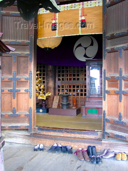 japan65: Japan (Honshu island) - Nara: Kasuga Taisha - Shinto Shrine - shoes of the worshipers - Unesco world heritage site  - photo by G.Frysinger - (c) Travel-Images.com - Stock Photography agency - Image Bank