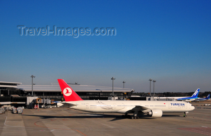 japan96: Narita, Chiba Prefecture, Japan: Narita International Airport (Tokyo Narita - NRT) - terminal 1 - Turkish Airlines Boeing 777-35R (ER)  TC-JJD cn 35159  Anadolu - photo by M.Torres - (c) Travel-Images.com - Stock Photography agency - Image Bank