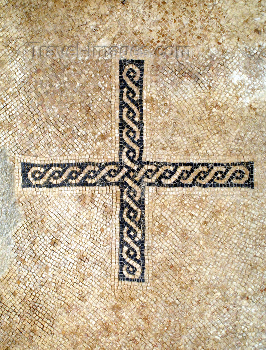 jordan110: Mount Nebo - Madaba governorate - Jordan: braided cross in the basilica - Memorial of Moses - photo by M.Torres - (c) Travel-Images.com - Stock Photography agency - Image Bank