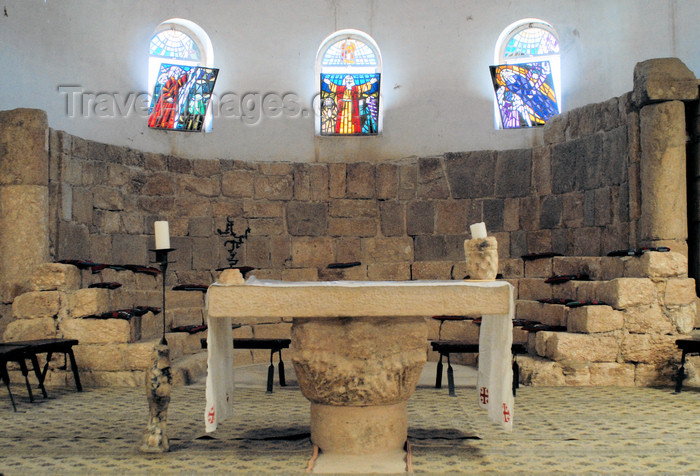 jordan112: Mount Nebo - Madaba governorate - Jordan: presbytery and the ancient 'cella tricora' - altar in the basilica - photo by M.Torres - (c) Travel-Images.com - Stock Photography agency - Image Bank