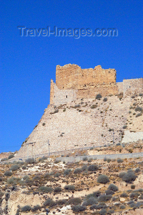 jordan125: Al Karak - Jordan: Crac des Moabites castle, built by Paganus, Lord of Oultrejordain, the butler of King Fulk and visited by Ibn Battuta - southern bastion - photo by M.Torres - (c) Travel-Images.com - Stock Photography agency - Image Bank