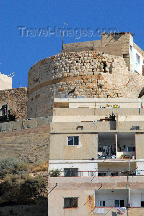 jordan127: Al Karak - Jordan: houses and a crusaders' tower - photo by M.Torres - (c) Travel-Images.com - Stock Photography agency - Image Bank