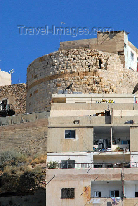 jordan127: Al Karak - Jordan: houses and a crusaders' tower - photo by M.Torres - (c) Travel-Images.com - Stock Photography agency - Image Bank