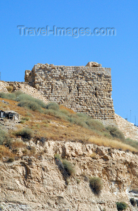 jordan128: Al Karak - Jordan: Crac des Moabites castle -  ruined tower in the Crusader stronghold - photo by M.Torres - (c) Travel-Images.com - Stock Photography agency - Image Bank