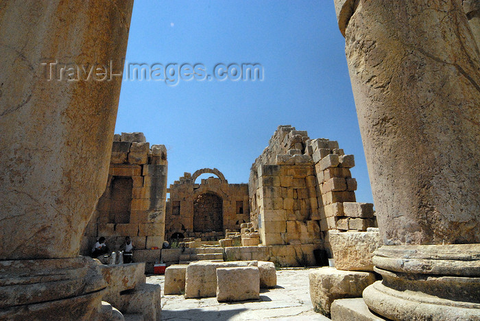 jordan182: Jerash - Jordan: Byzantine church of St John the Bapstist, seen from the temple of Artemis - Roman city of Gerasa - photo by M.Torres - (c) Travel-Images.com - Stock Photography agency - Image Bank