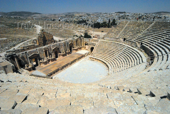 jordan191: Jerash - Jordan: South theatre - built during the reign of Emperor Domitian, seats 3000 spectators - Roman city of Gerasa - photo by M.Torres - (c) Travel-Images.com - Stock Photography agency - Image Bank