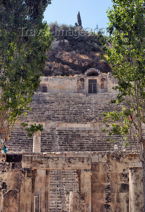 jordan192: Amman - Jordan: Roman Theatre - central gate - photo by M.Torres - (c) Travel-Images.com - Stock Photography agency - Image Bank