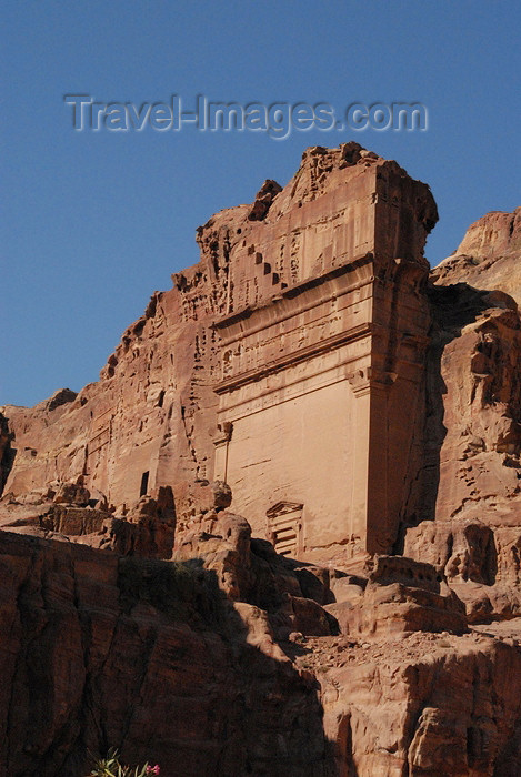 jordan2: Jordan - Petra: Nabataean tomb - Tomb of Unaishu - east bank of the Outer Siq, across from the Street of Facades and halfway between the Khazneh and the Theatre - photo by M.Torres                - (c) Travel-Images.com - Stock Photography agency - Image Bank