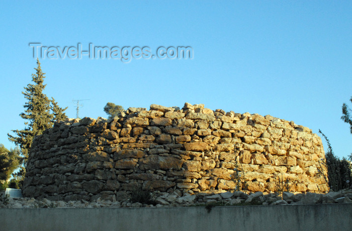 jordan204: Amman - Jordan: Rujm Al-Malfouf - watch tower build during the Ammonite kingdom, 1st millennium B.C. - photo by M.Torres - (c) Travel-Images.com - Stock Photography agency - Image Bank