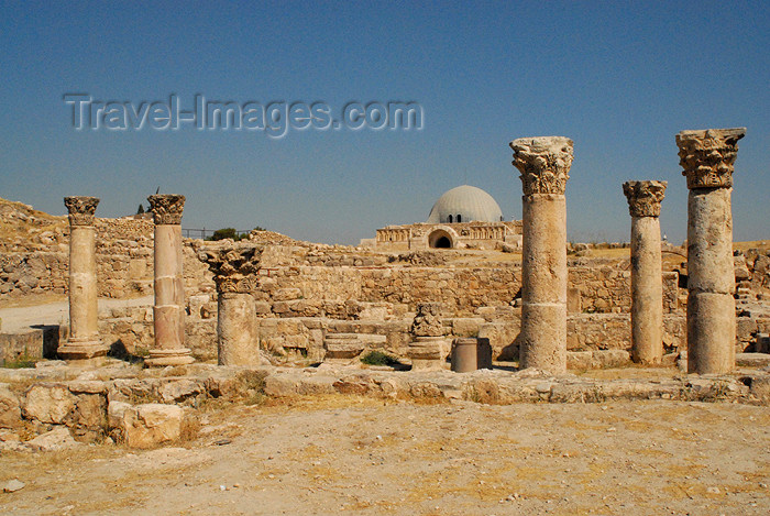 jordan220: Amman - Jordan: Byzantine Church with the Umayyad palace in the background - citadel - photo by M.Torres - (c) Travel-Images.com - Stock Photography agency - Image Bank