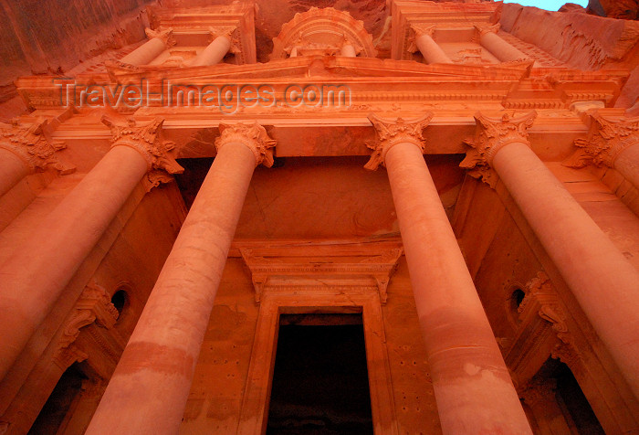 jordan253: Jordan - Petra: Khazneh - Treasury - the portico - UNESCO world heritage site - photo by M.Torres - (c) Travel-Images.com - Stock Photography agency - Image Bank