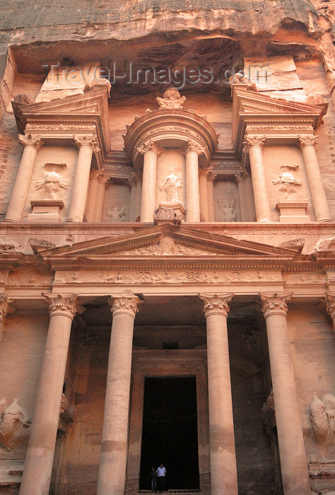 jordan261: Jordan - Petra: Khazneh - treasury - facade - UNESCO world heritage site - photo by M.Torres - (c) Travel-Images.com - Stock Photography agency - Image Bank