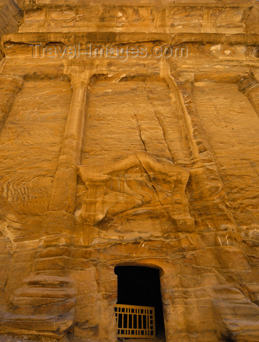 jordan262: Jordan - Petra:  eroded facade, with four columns - Street of Facades - Outer Siq - photo by M.Torres - (c) Travel-Images.com - Stock Photography agency - Image Bank