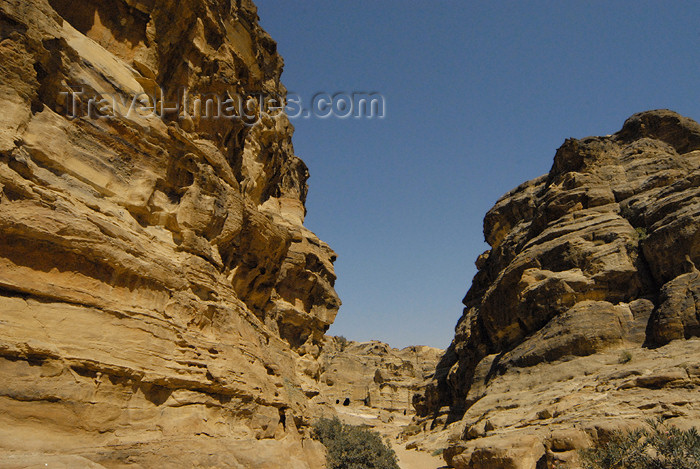 jordan276: Jordan - Petra: Wadi ad Deir - photo by M.Torres - (c) Travel-Images.com - Stock Photography agency - Image Bank