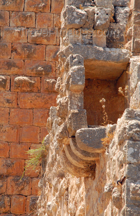 jordan65: Ajlun - Jordan: Ajlun castle - corbels of a ruined balcony - photo by M.Torres - (c) Travel-Images.com - Stock Photography agency - Image Bank