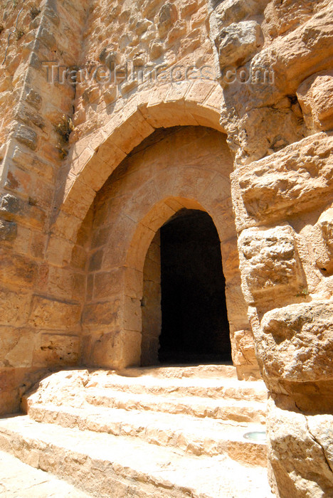 jordan69: Ajlun - Jordan: Ajlun castle - gate, once protected by a portcullis, mounted in the vertical groove s- photo by M.Torres - (c) Travel-Images.com - Stock Photography agency - Image Bank