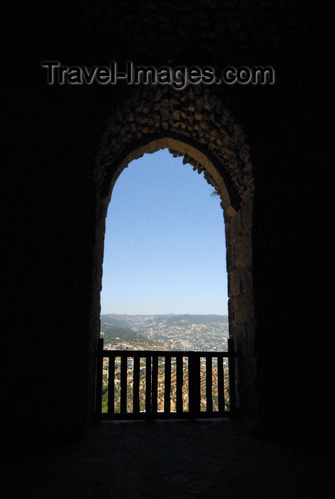 jordan75: Ajlun - Jordan: Ajlun castle - view over the valley - photo by M.Torres - (c) Travel-Images.com - Stock Photography agency - Image Bank