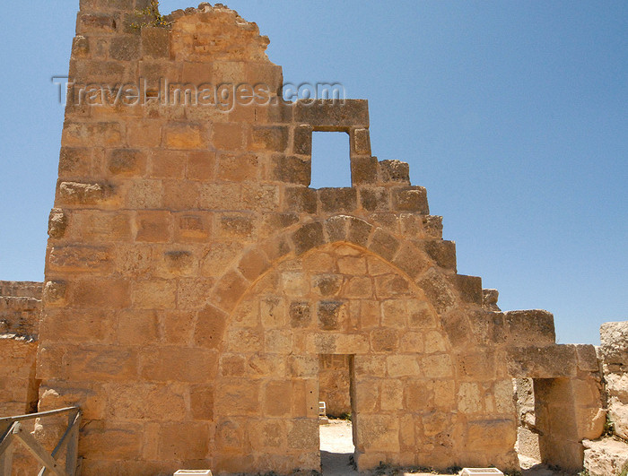 jordan76: Ajlun - Jordan: Ajlun castle - ruins of a tower - photo by M.Torres - (c) Travel-Images.com - Stock Photography agency - Image Bank