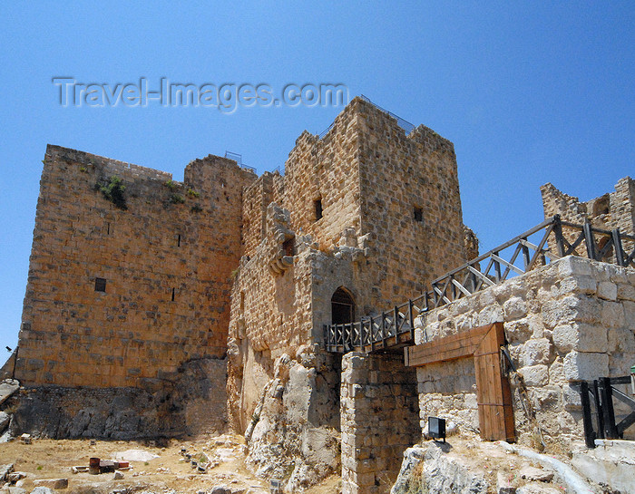 jordan80: Ajlun - Jordan: Ajlun castle - view from the moat - photo by M.Torres - (c) Travel-Images.com - Stock Photography agency - Image Bank