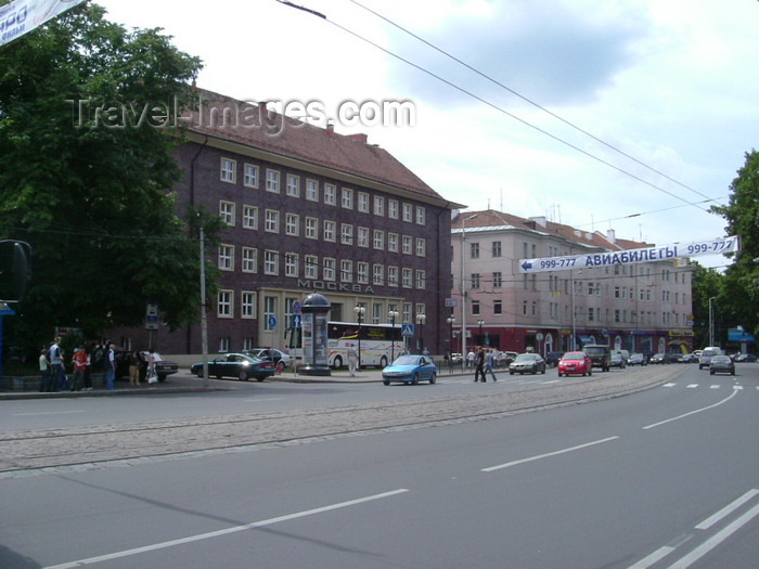 kaliningrad2: Kaliningrad / Königsberg, Russia: Moskva Hotel and Prospekt Mira with its trolley tracks /Hotel Moskau und der Avenue des Friedens, mit seinem Wagen Schienen - photo by P.Alanko - (c) Travel-Images.com - Stock Photography agency - Image Bank