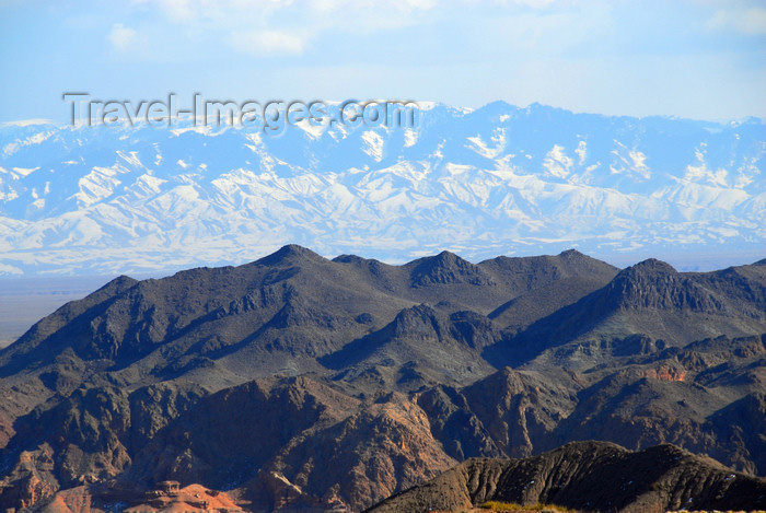 kazakhstan108: Kazakhstan, Charyn Canyon: Torajgir Mountains - in the background the Tian Shan mountains - photo by M.Torres - (c) Travel-Images.com - Stock Photography agency - Image Bank