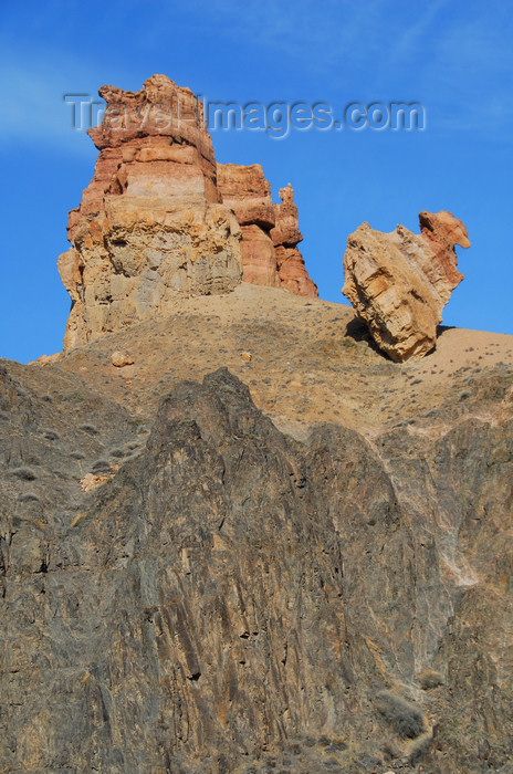 kazakhstan113: Kazakhstan, Charyn Canyon: Valley of the Castles - harder, darker volcanic rock at the bottom and eroded red sedimentary rocks at the top - photo by M.Torres - (c) Travel-Images.com - Stock Photography agency - Image Bank