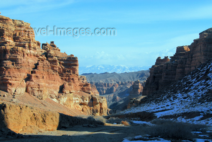 kazakhstan120: Kazakhstan, Charyn Canyon: Valley of the Castles - entering the gorge - photo by M.Torres - (c) Travel-Images.com - Stock Photography agency - Image Bank