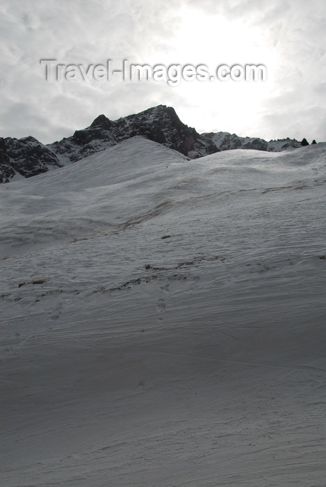 kazakhstan134: Kazakhstan - Chimbulak ski-resort, Almaty: snow covered Alatau Mountains - photo by M.Torres - (c) Travel-Images.com - Stock Photography agency - Image Bank