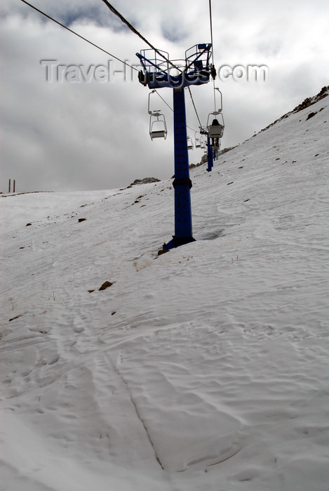 kazakhstan137: Kazakhstan - Chimbulak ski-resort, Almaty: chair lift - 3rd stage - photo by M.Torres - (c) Travel-Images.com - Stock Photography agency - Image Bank