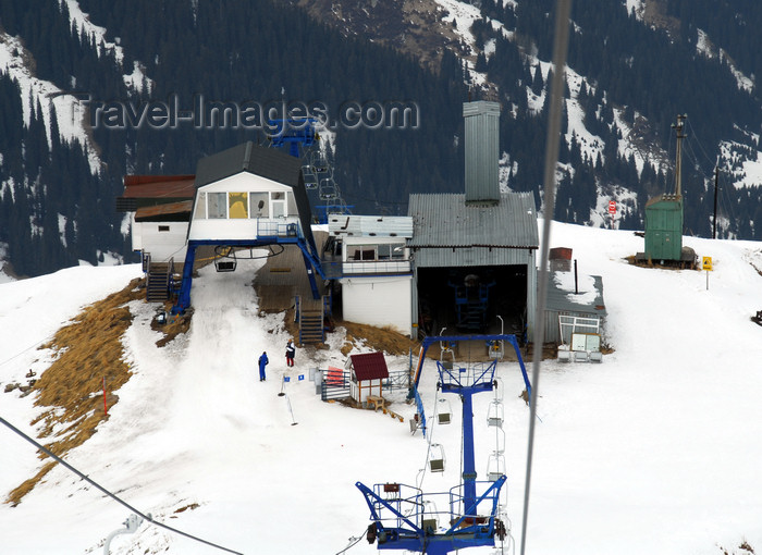 kazakhstan149: Kazakhstan - Chimbulak ski-resort, Almaty: terminal between the 1st and 2nd stages - photo by M.Torres - (c) Travel-Images.com - Stock Photography agency - Image Bank