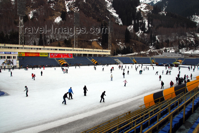 kazakhstan165: Kazakhstan,Medeu ice stadium, Almaty: on the ice - photo by M.Torres - (c) Travel-Images.com - Stock Photography agency - Image Bank