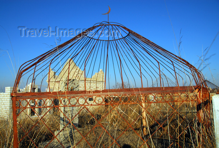 kazakhstan177: Kazakhstan, Shelek, Almaty province: Muslim cemetery - the eternal yurt - photo by M.Torres - (c) Travel-Images.com - Stock Photography agency - Image Bank