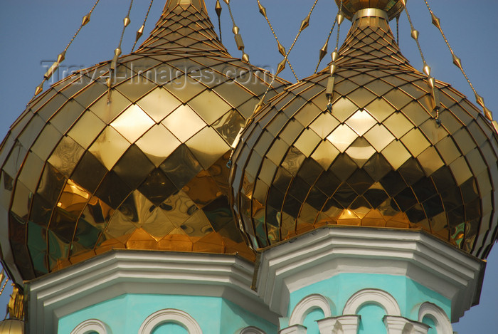 kazakhstan259: Kazakhstan, Almaty:  St Nicholas Church - Russian Orthodox - Nikolsky Sobor - twin golden onions - photo by M.Torres - (c) Travel-Images.com - Stock Photography agency - Image Bank