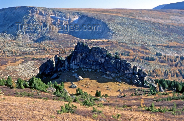 kazakhstan28: CIS - Kazakhstan - Altay Mountains: rock outcrop - photo by V.Sidoropolev - (c) Travel-Images.com - Stock Photography agency - Image Bank