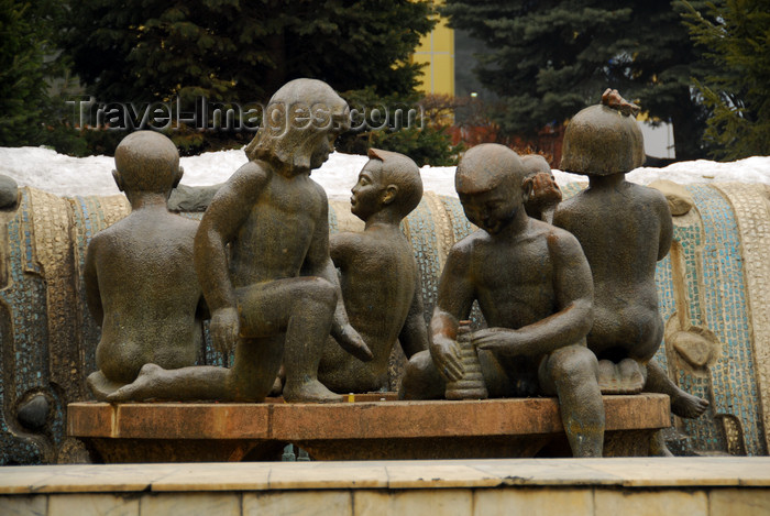 kazakhstan318: Kazakhstan, Almaty: Arbat - Zhybek-Zholy, or Silk road street - children sculpture - photo by M.Torres - (c) Travel-Images.com - Stock Photography agency - Image Bank