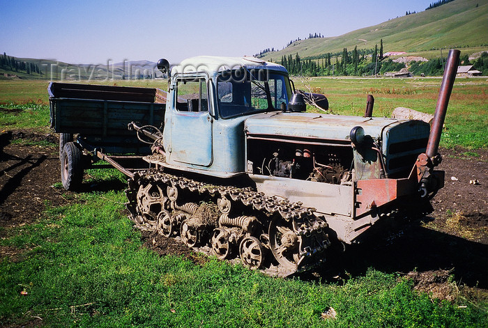 kazakhstan46: Kazakhstan - Almaty oblys: an old tractor and a trailer in the country side - photo by E.Petitalot - (c) Travel-Images.com - Stock Photography agency - Image Bank