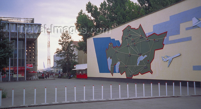 kazakhstan48: Kazakhstan - Almaty: Kazakhstan map at Almaty airport - photo by E.Petitalot - (c) Travel-Images.com - Stock Photography agency - Image Bank