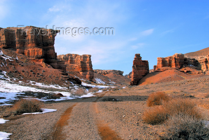 kazakhstan65: Kazakhstan, Charyn Canyon: Valley of the Castles, usually mentioned by its Russian name 'Dolina Zamkov' - photo by M.Torres - (c) Travel-Images.com - Stock Photography agency - Image Bank