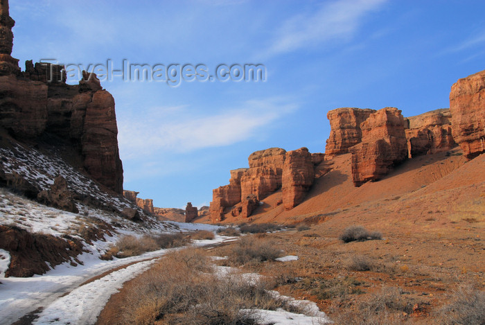 kazakhstan71: Kazakhstan, Charyn Canyon: Valley of the Castles - red cliffs of solid gravel which was deposited by debris flows - photo by M.Torres - (c) Travel-Images.com - Stock Photography agency - Image Bank