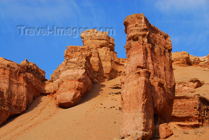 kazakhstan72: Kazakhstan, Charyn Canyon: Valley of the Castles - fantastic rocks shaped through centuries of wind, sun, and water - photo by M.Torres - (c) Travel-Images.com - Stock Photography agency - Image Bank