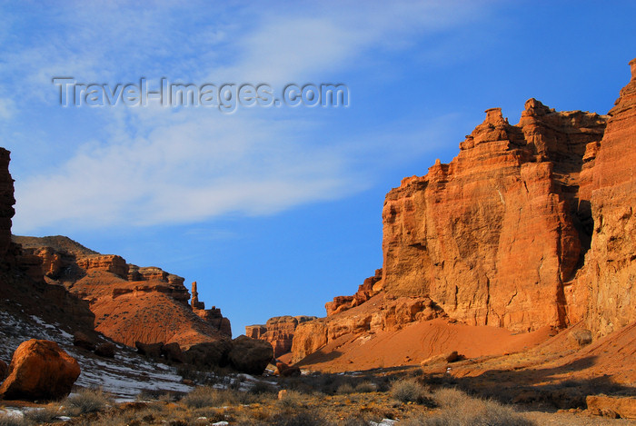 kazakhstan74: Kazakhstan, Charyn Canyon: Valley of the Castles - a touch of Colorado  - photo by M.Torres - (c) Travel-Images.com - Stock Photography agency - Image Bank