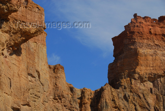 kazakhstan79: Kazakhstan, Charyn Canyon: Valley of the Castles - red rocks and blue sky - photo by M.Torres - (c) Travel-Images.com - Stock Photography agency - Image Bank