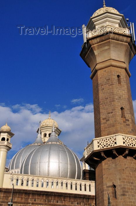 kenya101: Nairobi, Kenya: Jamia Masjid - Friday Mosque - minaret and silver domes - photo by M.Torres - (c) Travel-Images.com - Stock Photography agency - Image Bank