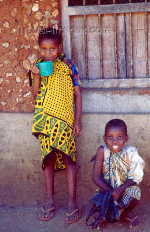 kenya13: Kenya - Takaungu: kids - photo by F.Rigaud - (c) Travel-Images.com - Stock Photography agency - Image Bank