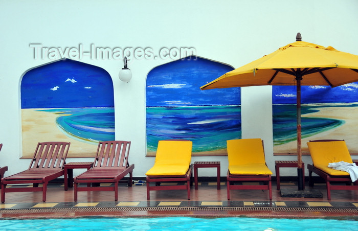 kenya142: Nairobi, Kenya: Sarova Stanley Hotel - at the pool - photo by M.Torres - (c) Travel-Images.com - Stock Photography agency - Image Bank