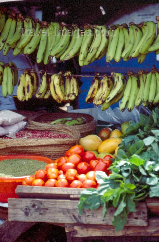 kenya18: East Africa - Kenya - Mtwapa, Kilifi District, Coast province: fruits, vegetables and spices - village shop - photo by F.Rigaud - (c) Travel-Images.com - Stock Photography agency - Image Bank