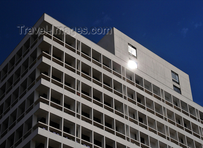 kenya26: Nairobi, Kenya: sun reflected on the  IPS building - photo by M.Torres - (c) Travel-Images.com - Stock Photography agency - Image Bank