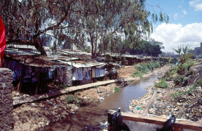 kenya29: East Africa - Kenya - Nairobi: the Nairobi river (photo by F.Rigaud) - (c) Travel-Images.com - Stock Photography agency - Image Bank