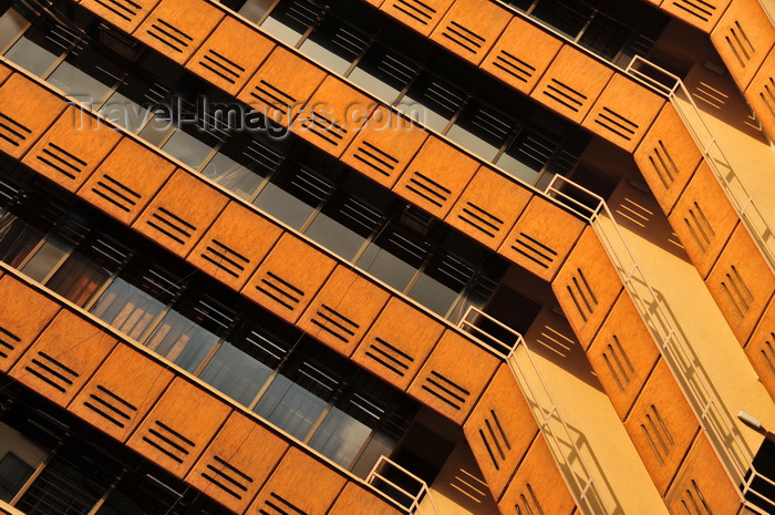 kenya81: Nairobi, Kenya: Kimathi House - Paramount Bank - Kenyatta Avenue at Kimathi Street - photo by M.Torres - (c) Travel-Images.com - Stock Photography agency - Image Bank