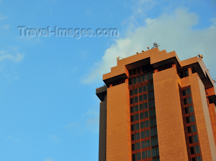 kenya89: Nairobi, Kenya: Tower Complex, New Central Bank Tower - in 1997 it was the tallest building in East Africa - photo by M.Torres - (c) Travel-Images.com - Stock Photography agency - Image Bank